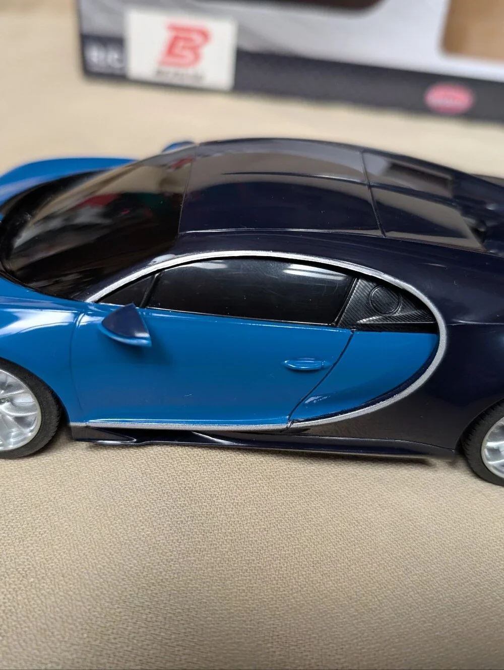 Officially Licensed Bugatti Chiron 1/24 Scale Radio Control Car